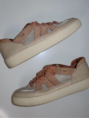Frye 100% Leather Sneakers Size 7.5 Women’s